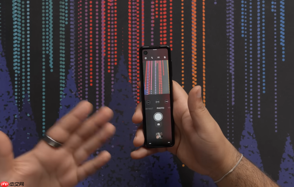 又细又长!这款手机太酷了:安卓之父打造,理念太超前了