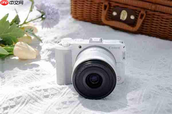 2025视频机首选：佳能R50V  6K 超采样+竖屏优化  创作者的双修神器