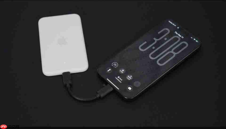 卖799元?苹果推出iPhone Air 专用磁吸充电宝