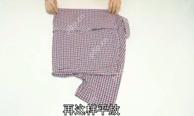 3秒叠好一件T恤?学会这个“两线三点”法,你也能成为收纳达人 - php中文网