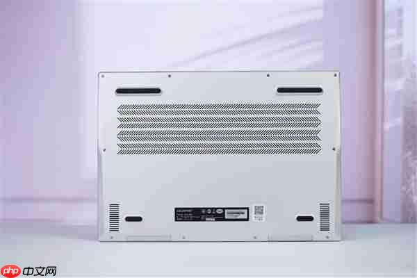 锐龙9 9850HX仅7999元!七彩虹MEOW橘宝R16 Ultra游戏本图赏