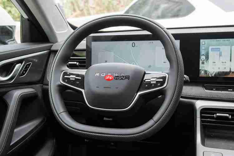 2025油电同价:10万SUV荣威D5XDMH性价比革命