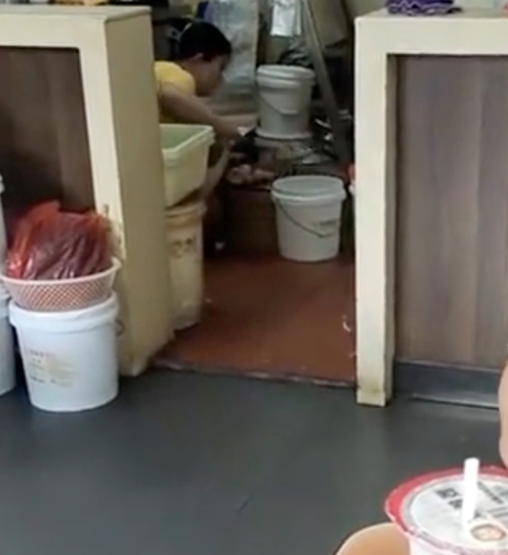 餐厅工作人员用空调水泡鸡蛋是怎么回事?详情介绍 - php中文网