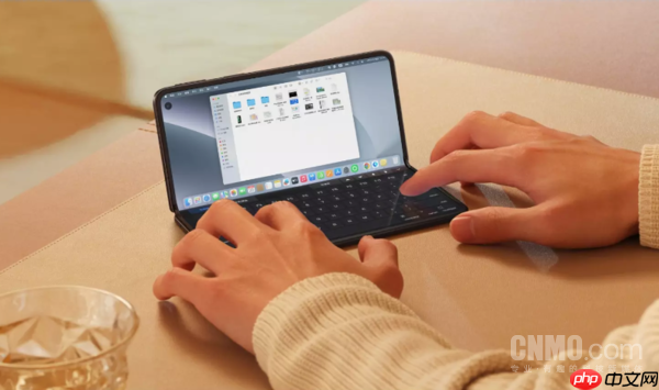 当轻薄不再是折叠屏软肋 手机厂商靠什么“强抢用户”?