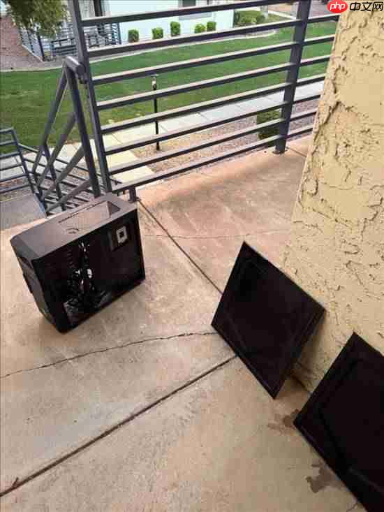 玩家在垃圾堆里捡到10年前配置主机!清理后竟还能用