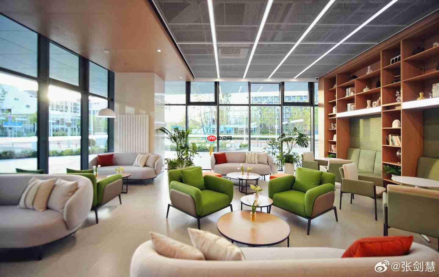 卢伟冰：小米青年公寓今天正式落成启用，实现“为奋斗者筑家”承诺