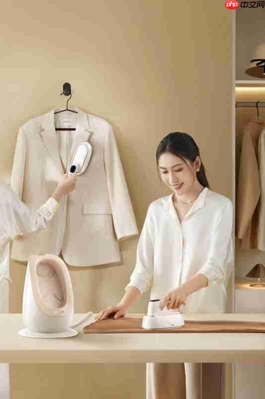 打造精致日常！小熊电器郁金香熨烫机深度护理衣物，即熨即穿