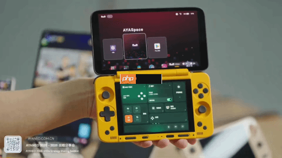 AYANEO展示多款新形态设备:首款双屏翻盖安卓掌机
