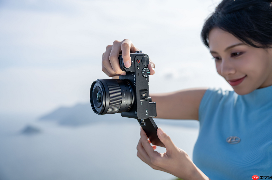 唯卓仕AF 15mm F1.7 Air 镜头发布：轻装解锁广角创作自由