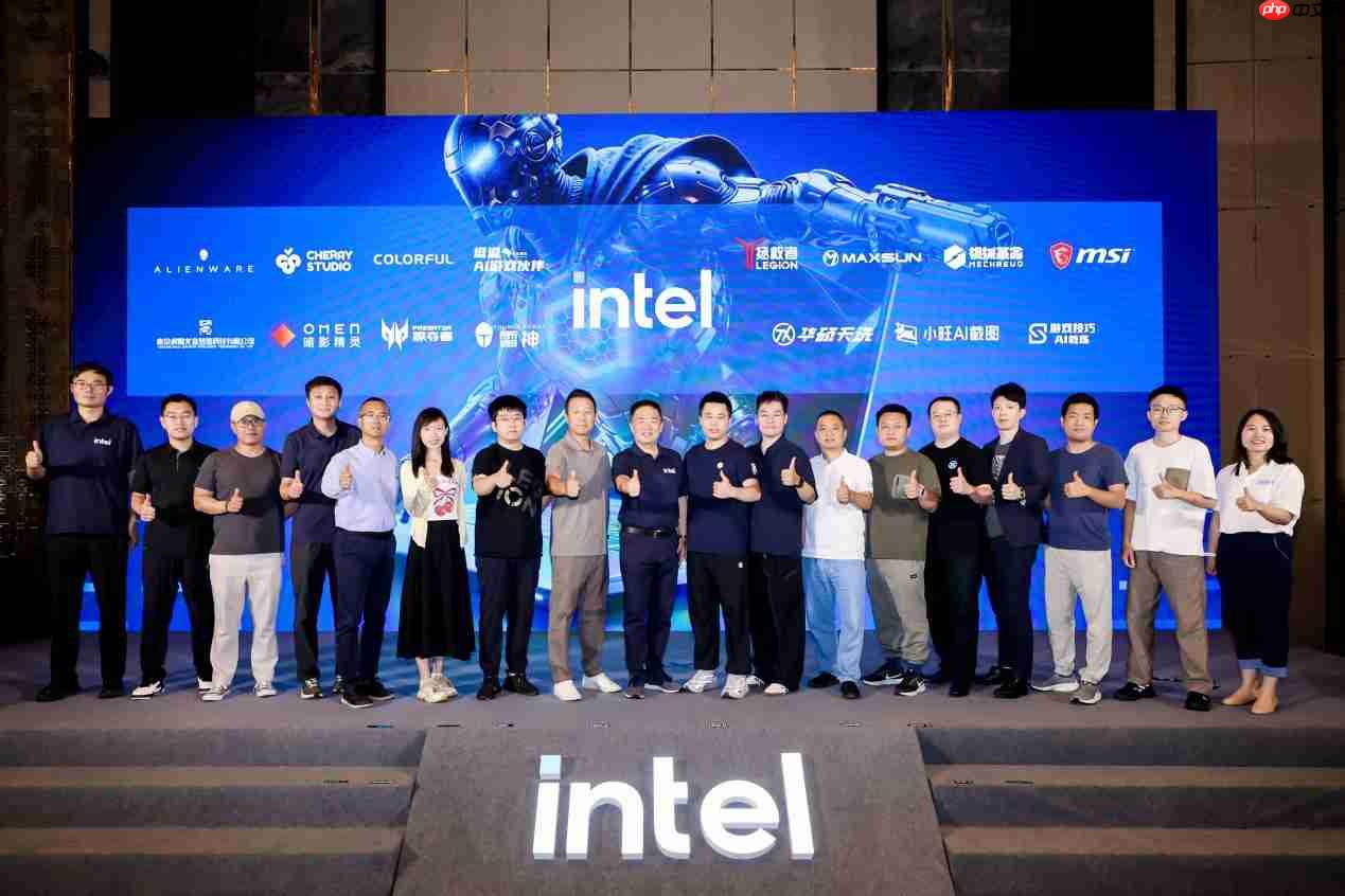 英特尔携手雷神共推AI高静游戏本概念,ZERO16 Pro带来全能游戏体验