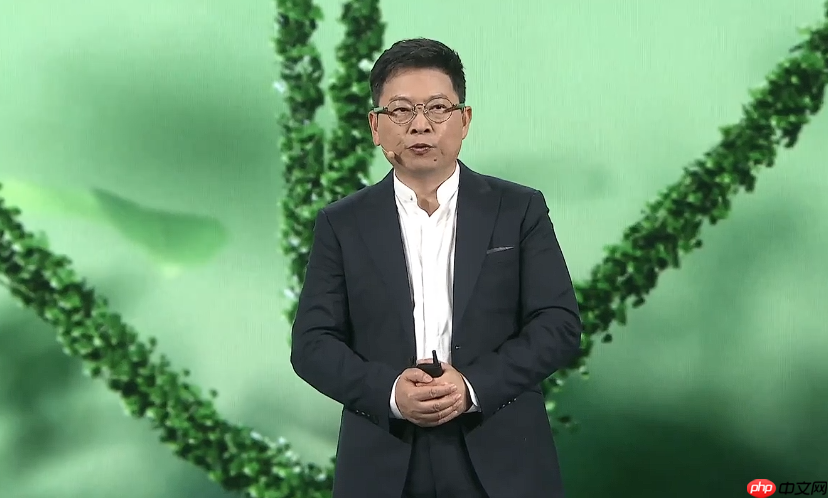 余承东张建勇发布享界新标，豪华模范生再破圈