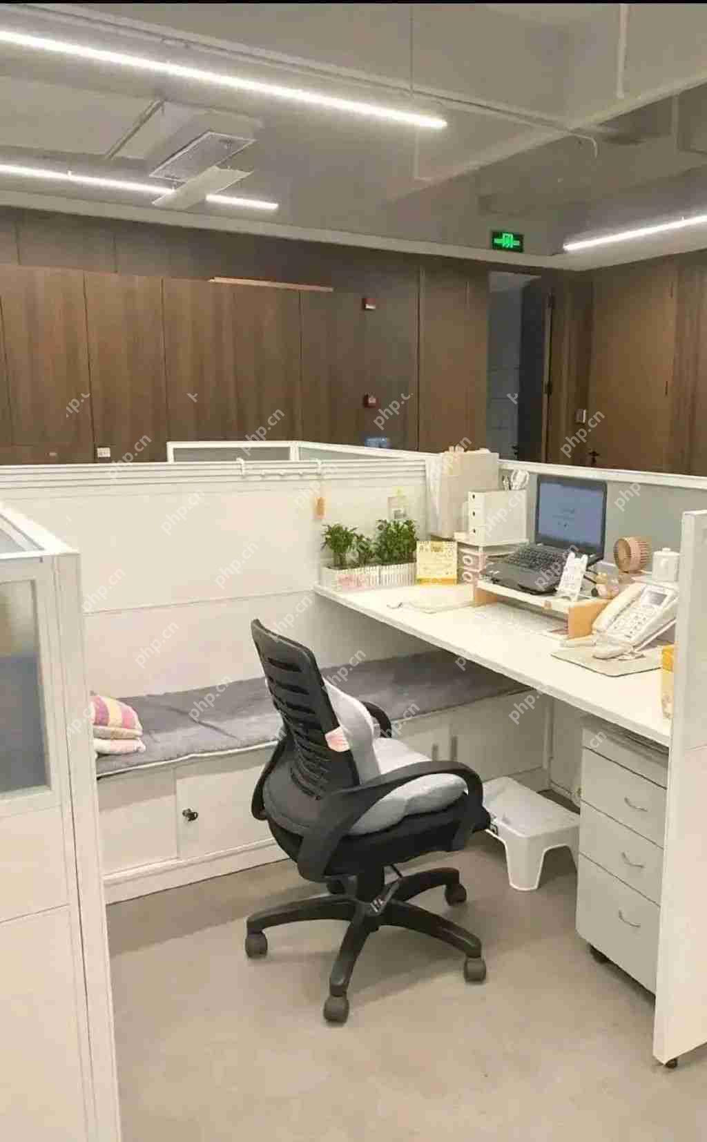 晒一波工程师的工位，你喜欢哪种？