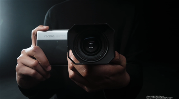 10倍无损光学变焦!真我可更换镜头概念机官方开箱