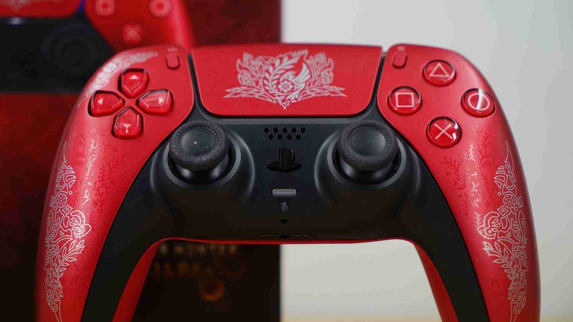 PlayStation《怪物猎人 荒野》联动限量PS5 DualSense手柄开箱图集