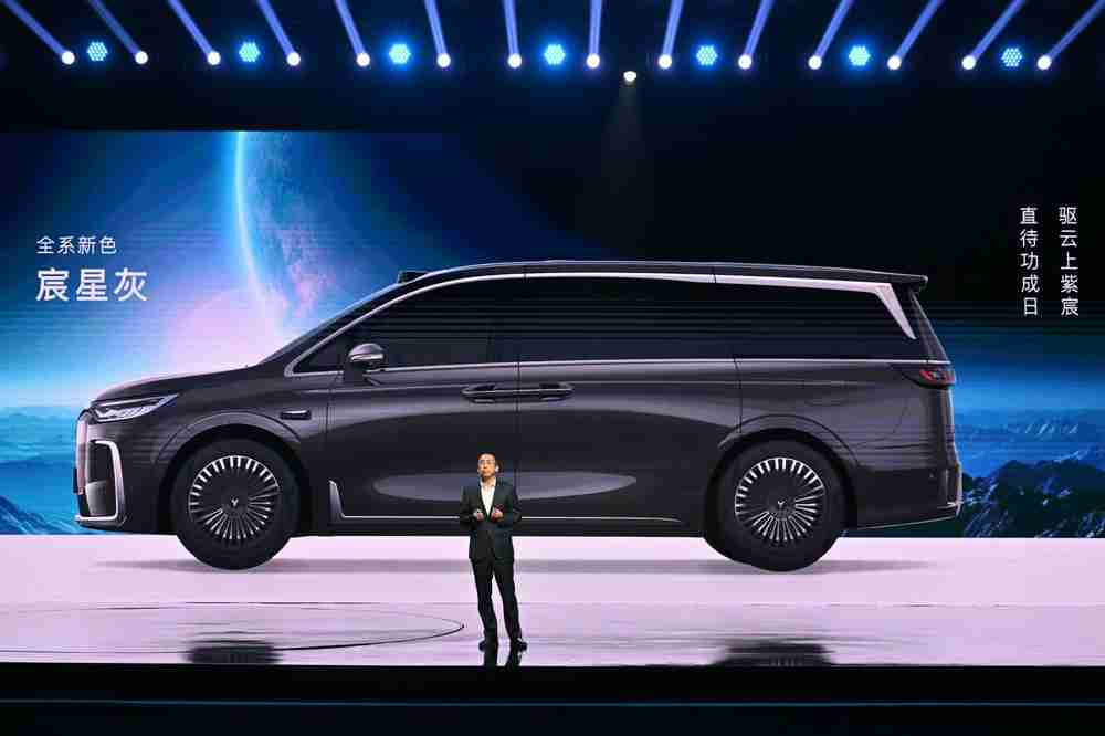 岚图梦想家乾崑版上新,拉开智驾平权时代大幕