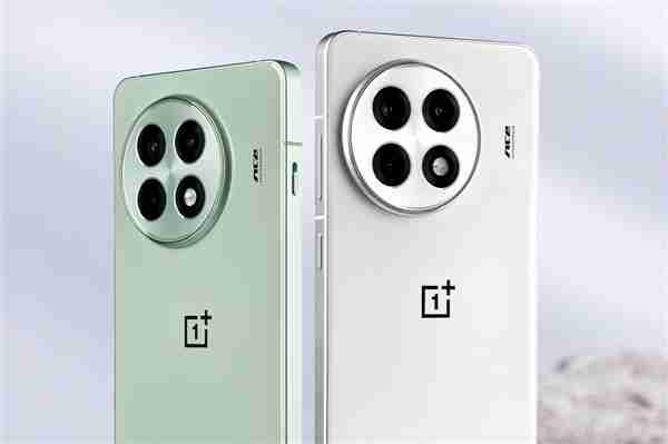 4000至6000元手机销售量爆单!一加Ace 5 Pro杀入档位前三 超越华为Mate 70