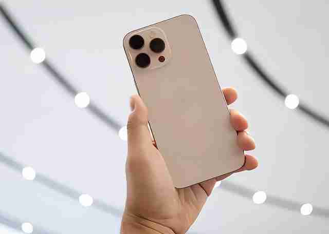 有点尴尬了，二手销量，国产机被iPhone吊打了