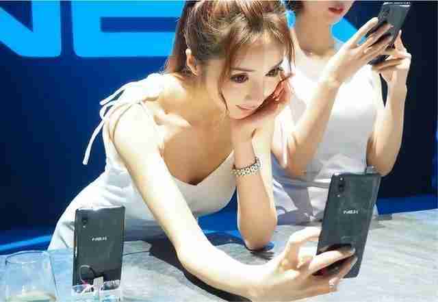 有点尴尬了，二手销量，国产机被iPhone吊打了