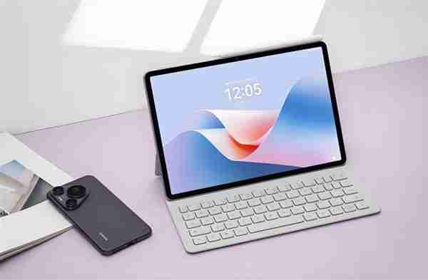 华为重磅新品曝光！比三折叠手机还更科幻...