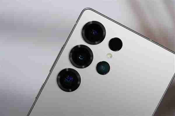 新一代万元机皇!三星Galaxy S25 Ultra图赏