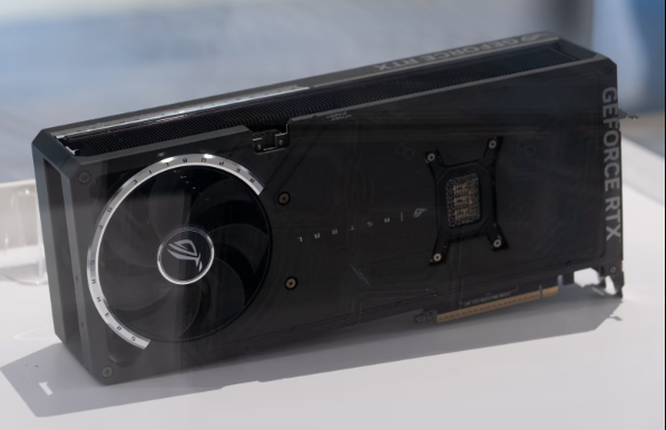 50系列显卡实体抢先看:公版纤薄高雅 非公版硕大无比