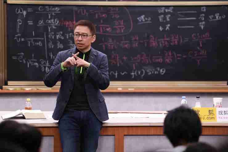 雨滴下落为何不伤人?张朝阳开启“数学马拉松”求解流体力学基本方程