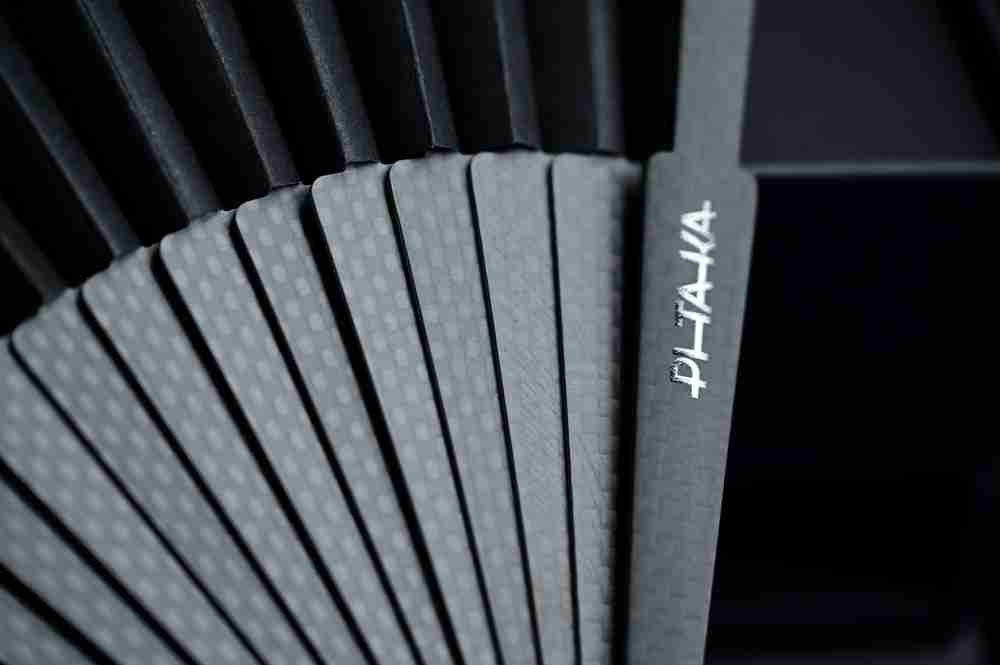 让iphone使用起来更便捷一点，pitaka礼盒开箱图赏