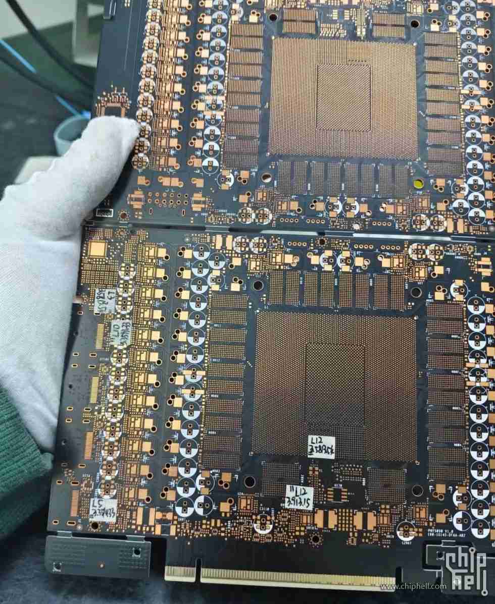 消息称英伟达 RTX 5090 显卡使用 14 层 PCB，预计采用 16+6+7 相供电