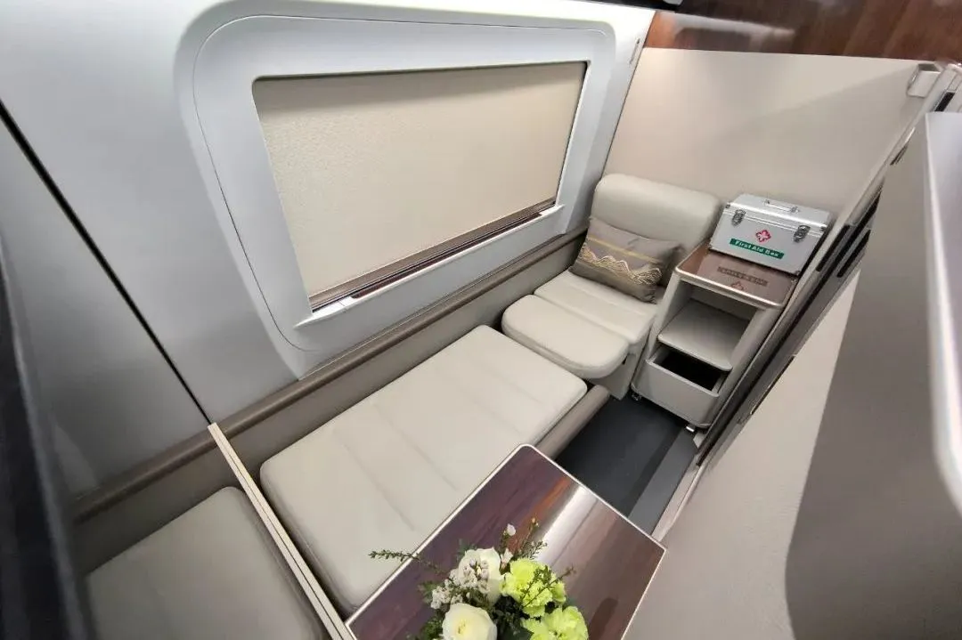 运营时速 400 公里全球最快,我国 CR450 动车组样车内饰、坐席等设计公布