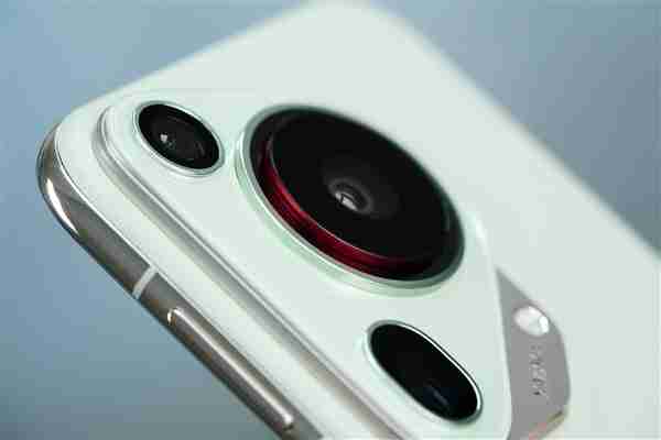 全球第一拍照手机!华为Pura 70 Ultra 16GB版限时优惠2000元:7999元起