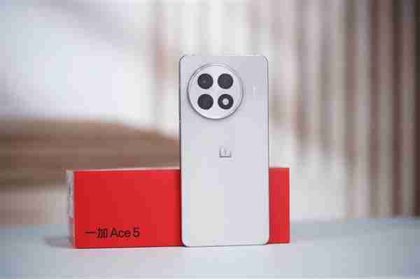 行业顶级1.5K直屏!一加Ace 5图赏