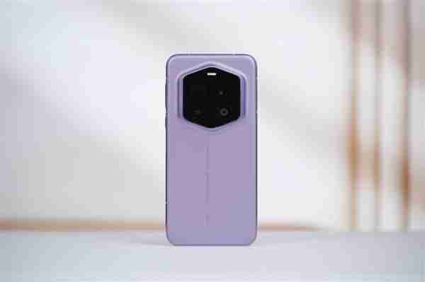 100倍变焦超远摄之王！荣耀Magic7 RSR保时捷设计图赏