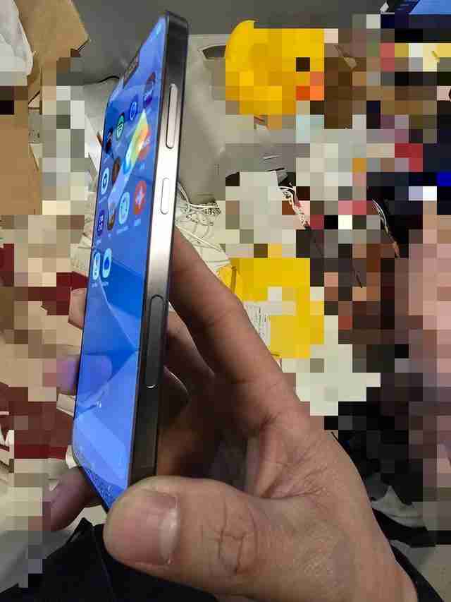 美版三星Galaxy S25+手机真机曝光：新增5G mmWave天线