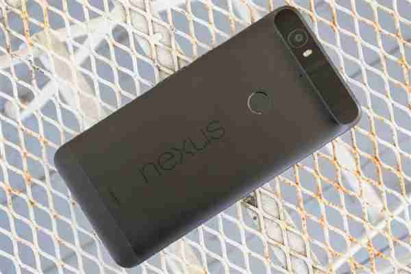 iPhone 17横向后摄外观大改 Redmi产品经理胡馨心：看了一个礼拜没适应