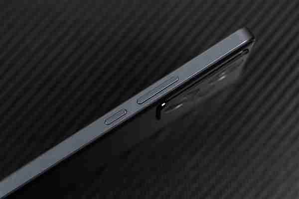 真我Neo7上手:7000mAh大电池 续航耐用到离谱