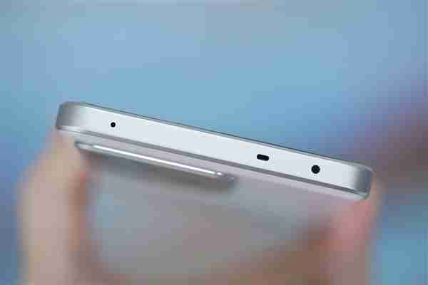 7000mAh巨无霸电池！真我Neo7星舰版图赏