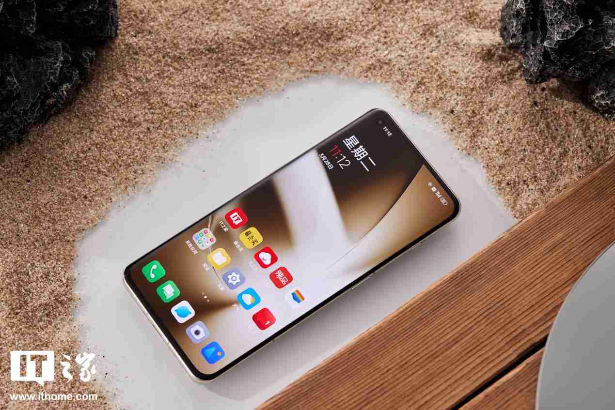 一加 11 系列手机开放 ColorOS 15 系统正式版尝鲜升级：新增识屏问答、AI 去反光等功能