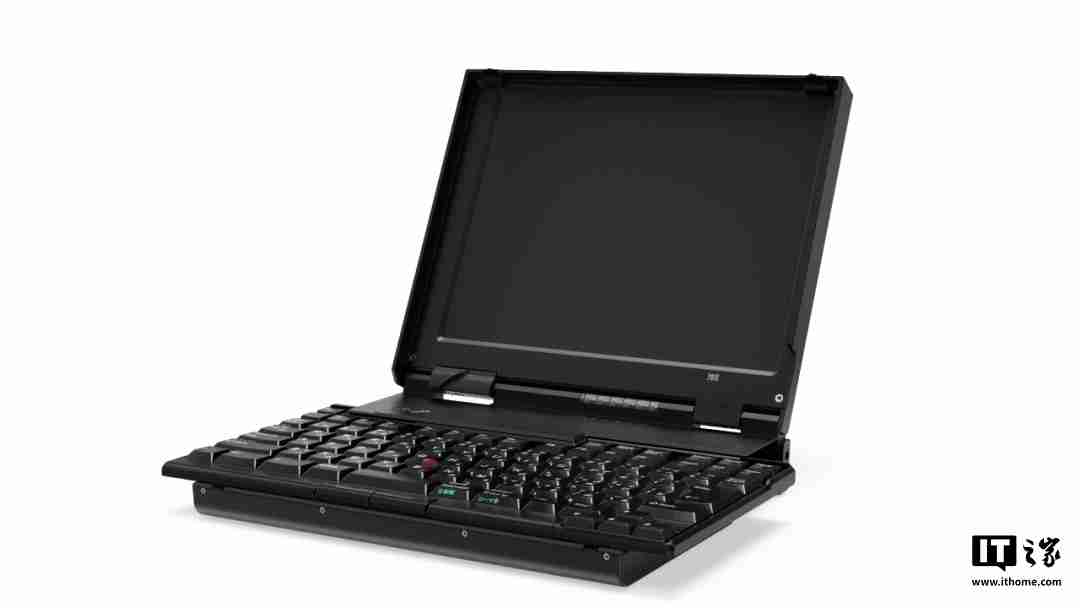 联想展示“AI 定制”1995 年经典款 ThinkPad 701C 蝴蝶机:换装酷睿 i7,内嵌个人智能体“小天”