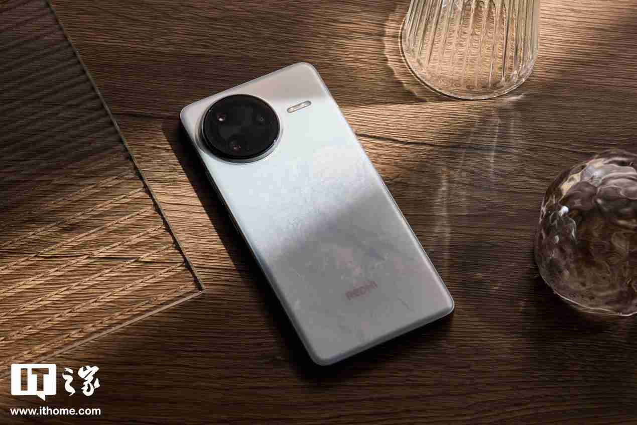 小米 REDMI K80 系列手机维修备件价格出炉：屏幕 610 元起、电池 119 元起