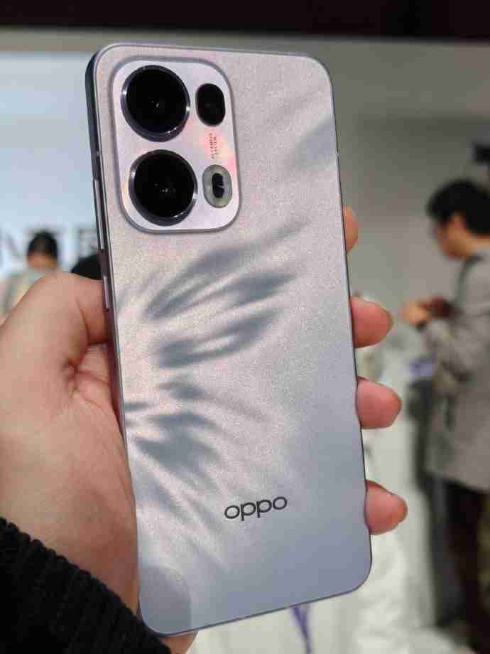 OPPO Reno13 Pro发布会：冷雕工艺+LivePhoto，这下真Ophone了~