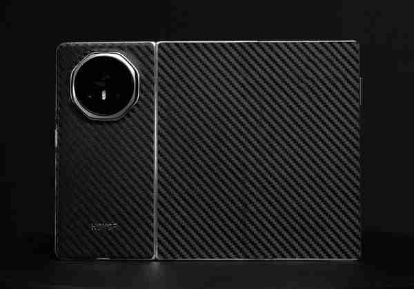 华为之后第二家!荣耀首款三折叠屏曝光:全身碳纤维材料