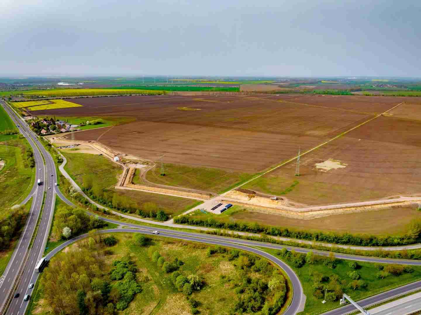 英特尔、德国当地州政府:马格德堡晶圆厂推迟期间仍将密切合作