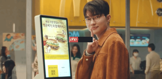 Faker为韩国麦当劳慈善活动代言：狂炫一大口汉堡！