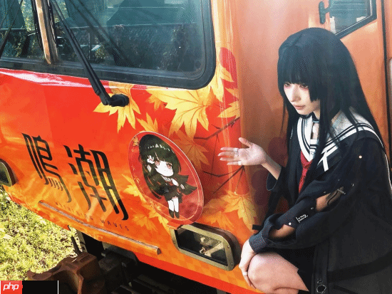 《鸣潮》×京阪电车联动开启!人气黑长直JK少女降临