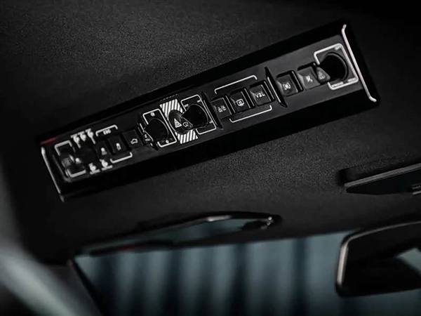 中国造的小跑车SC01将出口欧洲:限量1000台 售价50万元