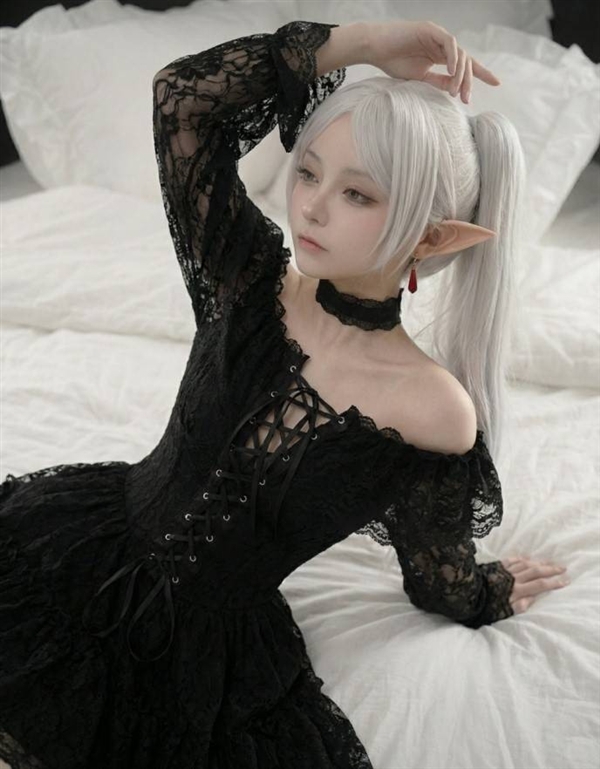 大神用AI制作《芙莉莲》Cos图:媲美真人