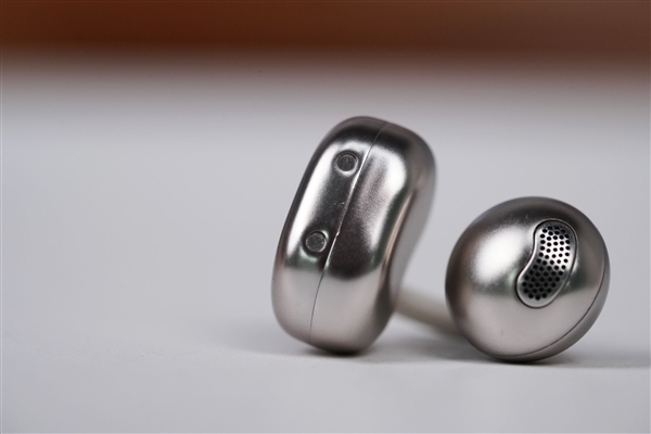 耳机盒居然带屏幕！999元当贝Air 1图赏