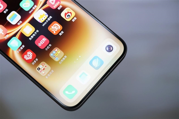 451万分最强旗舰手机！iQOO 15 Ultra图赏